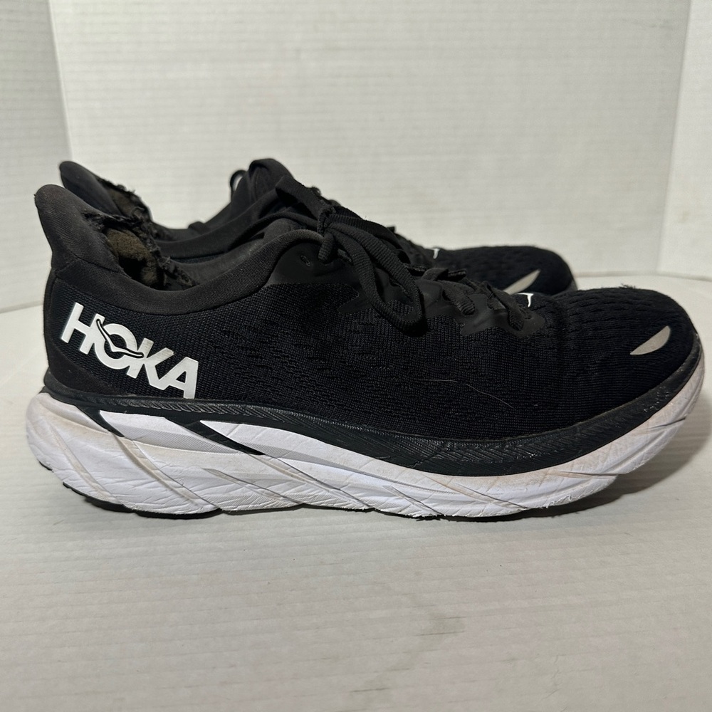 HOKA One One Clifton 8 Running Shoes Black and White Mens 9 Womeny 10.5